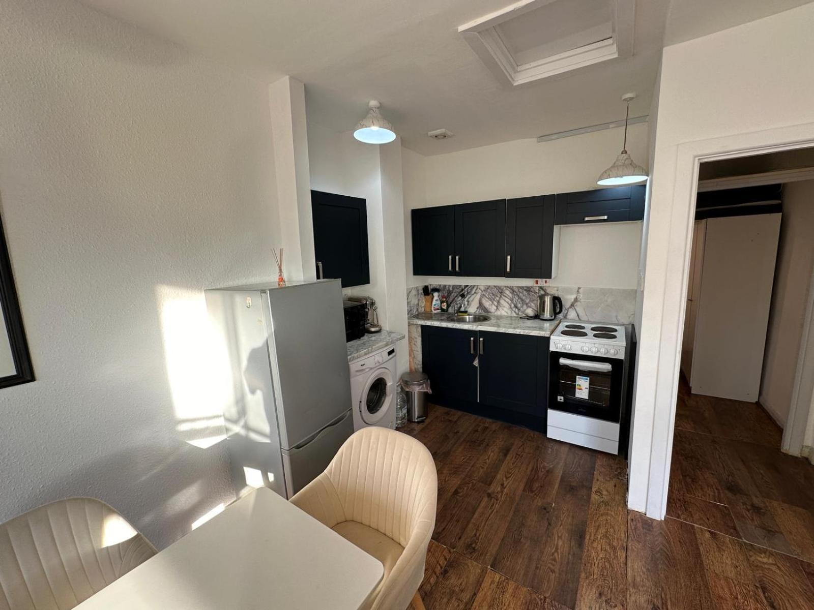 One Bed Victorian Flat,10 Min Walk To Paddington, Sleeps 4, Pet-Friendly Apartment Londra Exterior foto